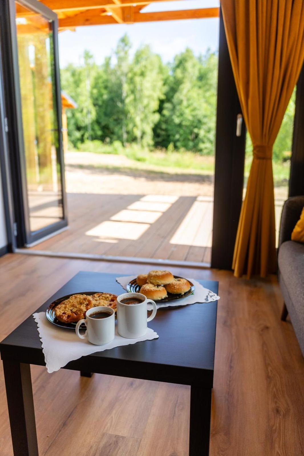 Zielona Zaba Hotel Derc Bagian luar foto